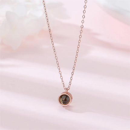 Personalized Circle-Shaped Projection Photo Necklace